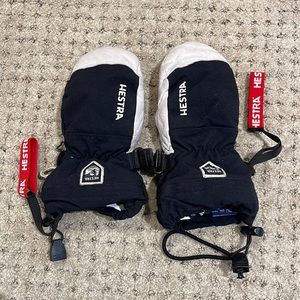 Hestra mittens size 5 youth